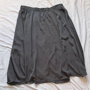 Soft Flowing Maxi Skirt in Plus Size XL Old Navy